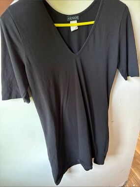 VENUS Black V-Neck Short Sleeve t-shirt dress